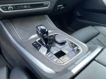 BMW X5 xDrive45e HiFi DAB WLAN Parkassistent Shz