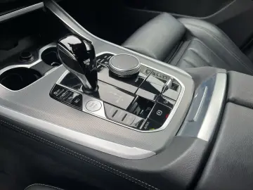 BMW X5 45e M Sport Laserlicht HUD  AHK Navi Leder