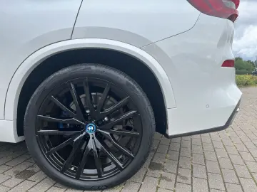 BMW X5 45e M Sport Laserlicht HUD  AHK Navi Leder