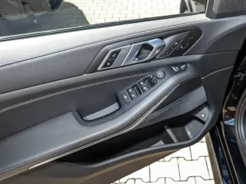 BMW X5 xDrive45e M Sport HUD PANO ACC AHK 360 KAM