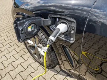 BMW X5 xDrive45e M Sport HUD PANO ACC AHK 360 KAM