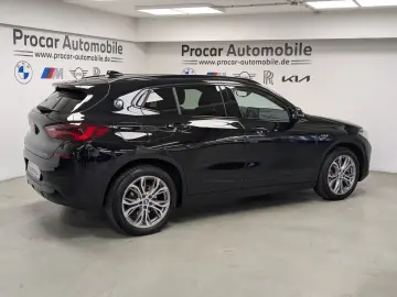 BMW X2 xDrive25e HuD HiFi DA PA RFK DAB LED 18''