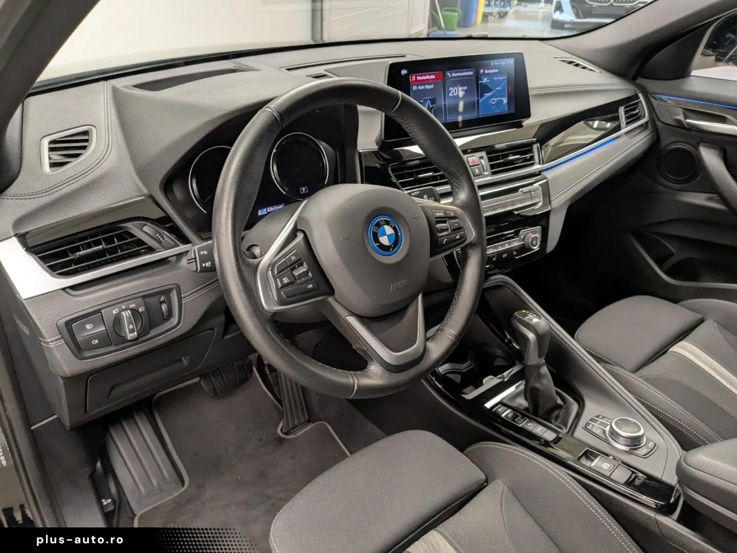 BMW X2 xDrive25e HuD HiFi DA PA RFK DAB LED 18''