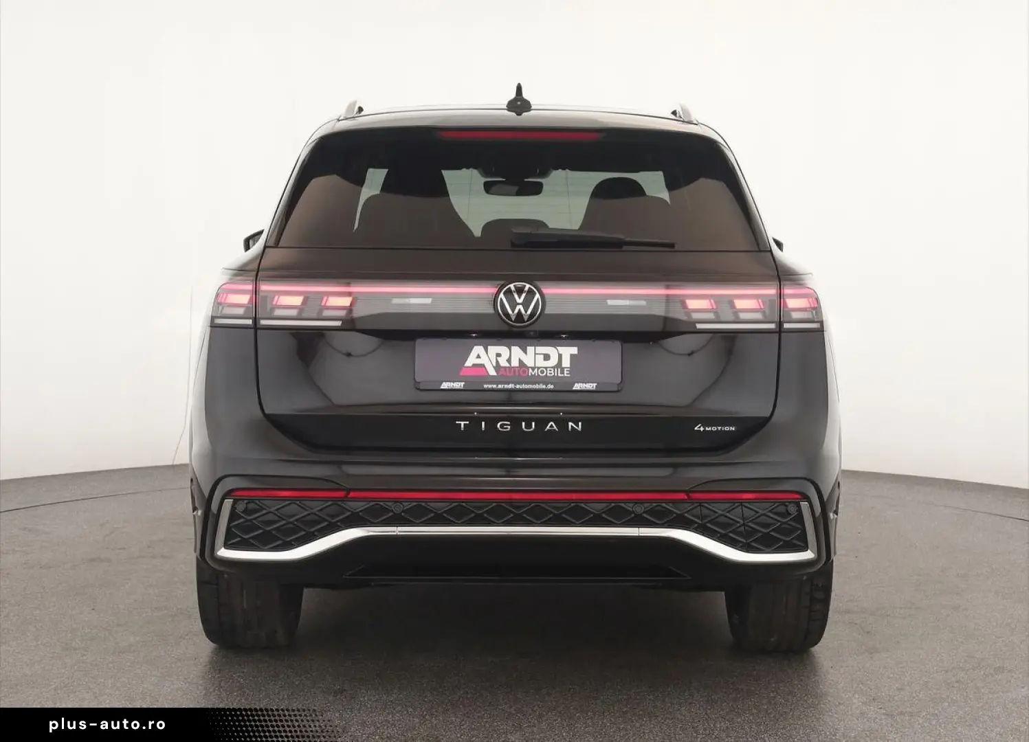 VW Tiguan 2.0 TSI DSG 4M R-Line IQ Pano Nav ACC 360