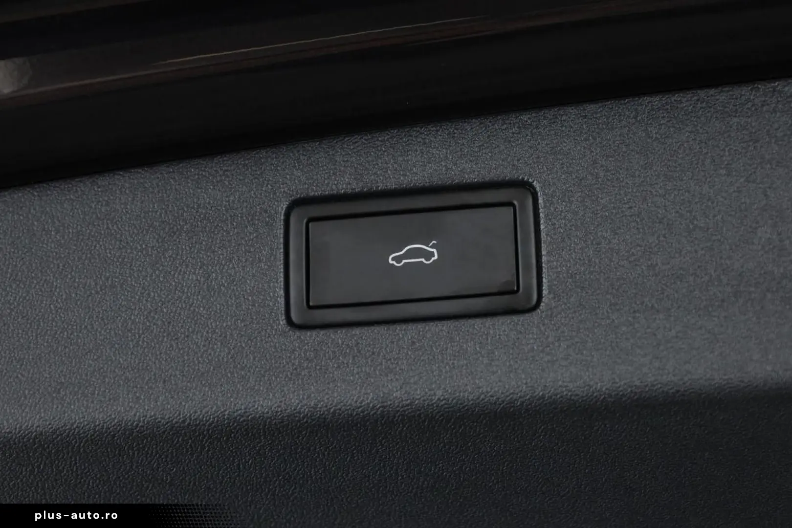 VW Tiguan 2.0 TSI DSG 4M R-Line IQ Pano Nav ACC 360