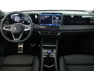 VW Tiguan 2.0 TSI DSG 4M R-Line IQ Pano Nav ACC 360