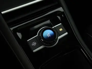 VW Tiguan 2.0 TSI DSG 4M R-Line IQ Pano Nav ACC 360