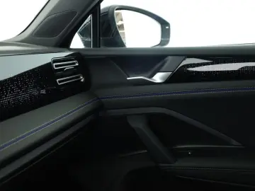 VW Tiguan 2.0 TSI DSG 4M R-Line IQ Pano Nav ACC 360