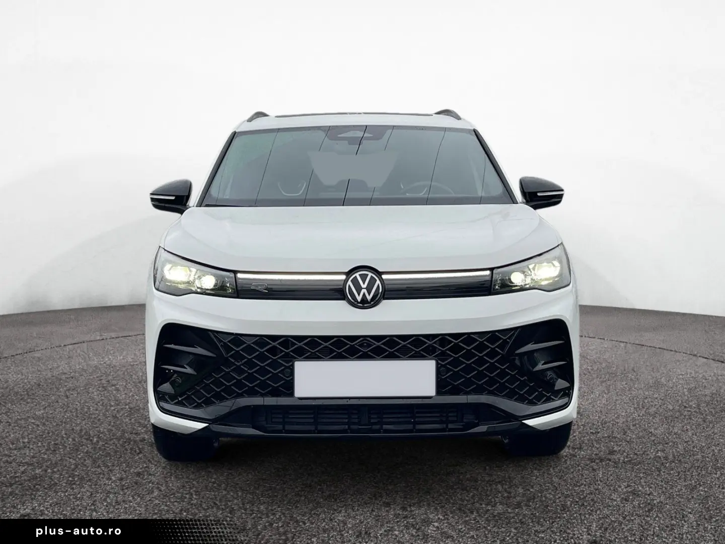 VW Tiguan R-Line 4Motion TDI DSG 20  AHK PANO BLACK