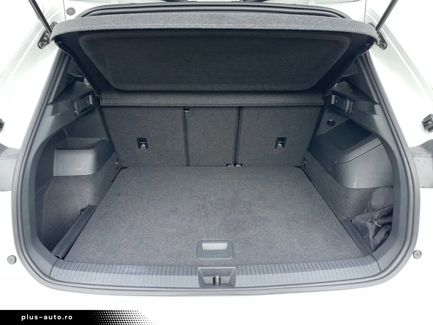 VW Tiguan R-Line 4Motion TDI DSG 20  AHK PANO BLACK