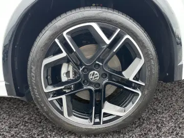 VW Tiguan R-Line 4Motion TDI DSG 20  AHK PANO BLACK