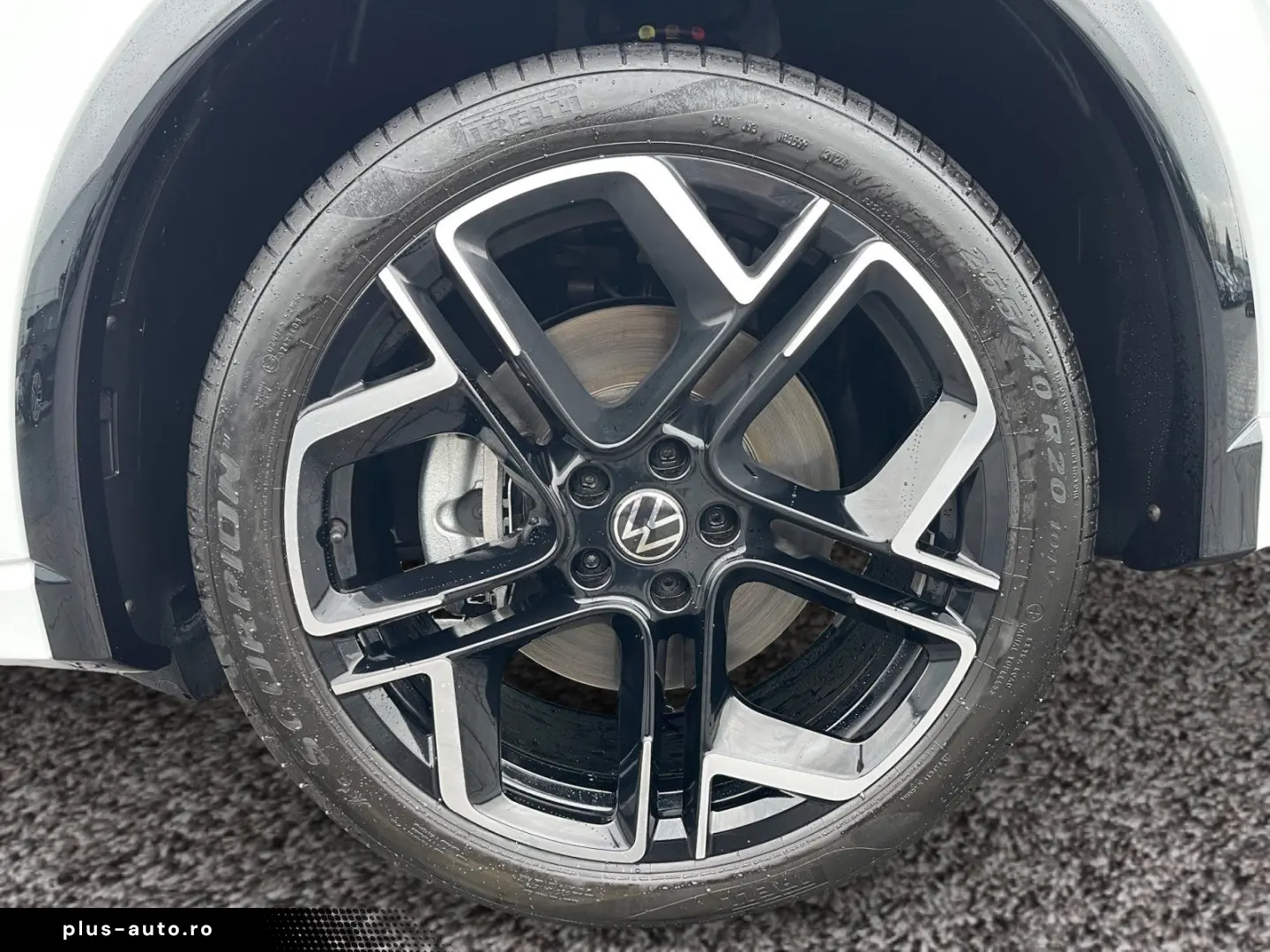 VW Tiguan R-Line 4Motion TDI DSG 20  AHK PANO BLACK