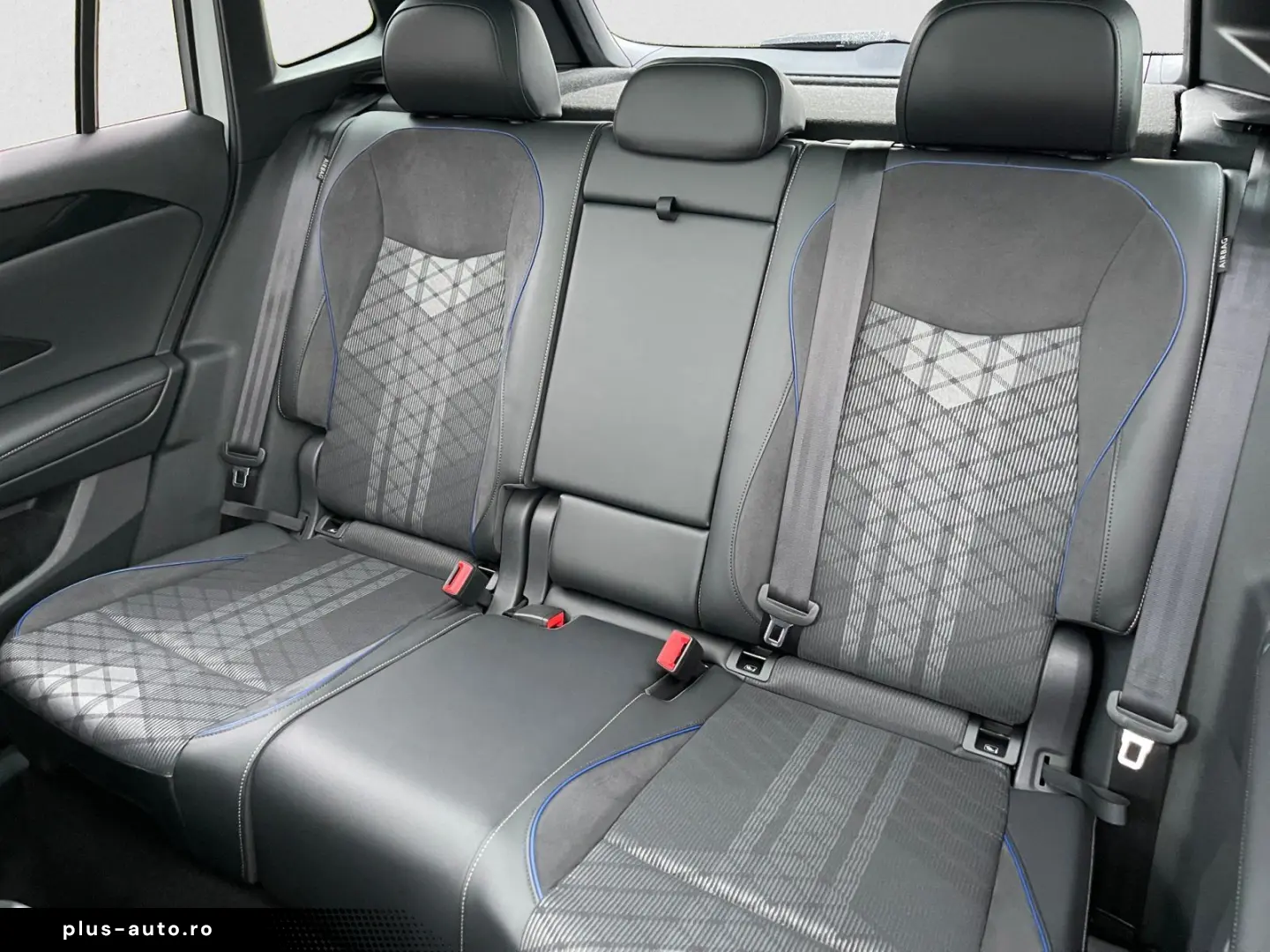 VW Tiguan R-Line 4Motion TDI DSG 20  AHK PANO BLACK