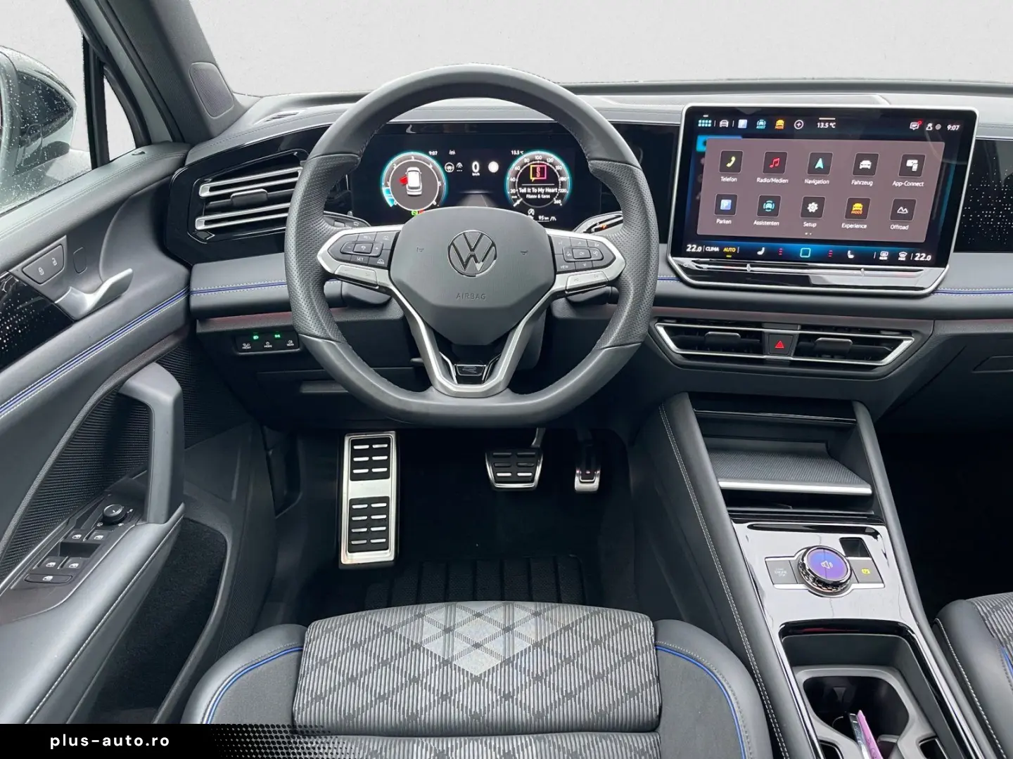 VW Tiguan R-Line 4Motion TDI DSG 20  AHK PANO BLACK