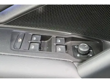 VW Tiguan 2.0 TDI 4M R-Line  Black Style  DSG Navi