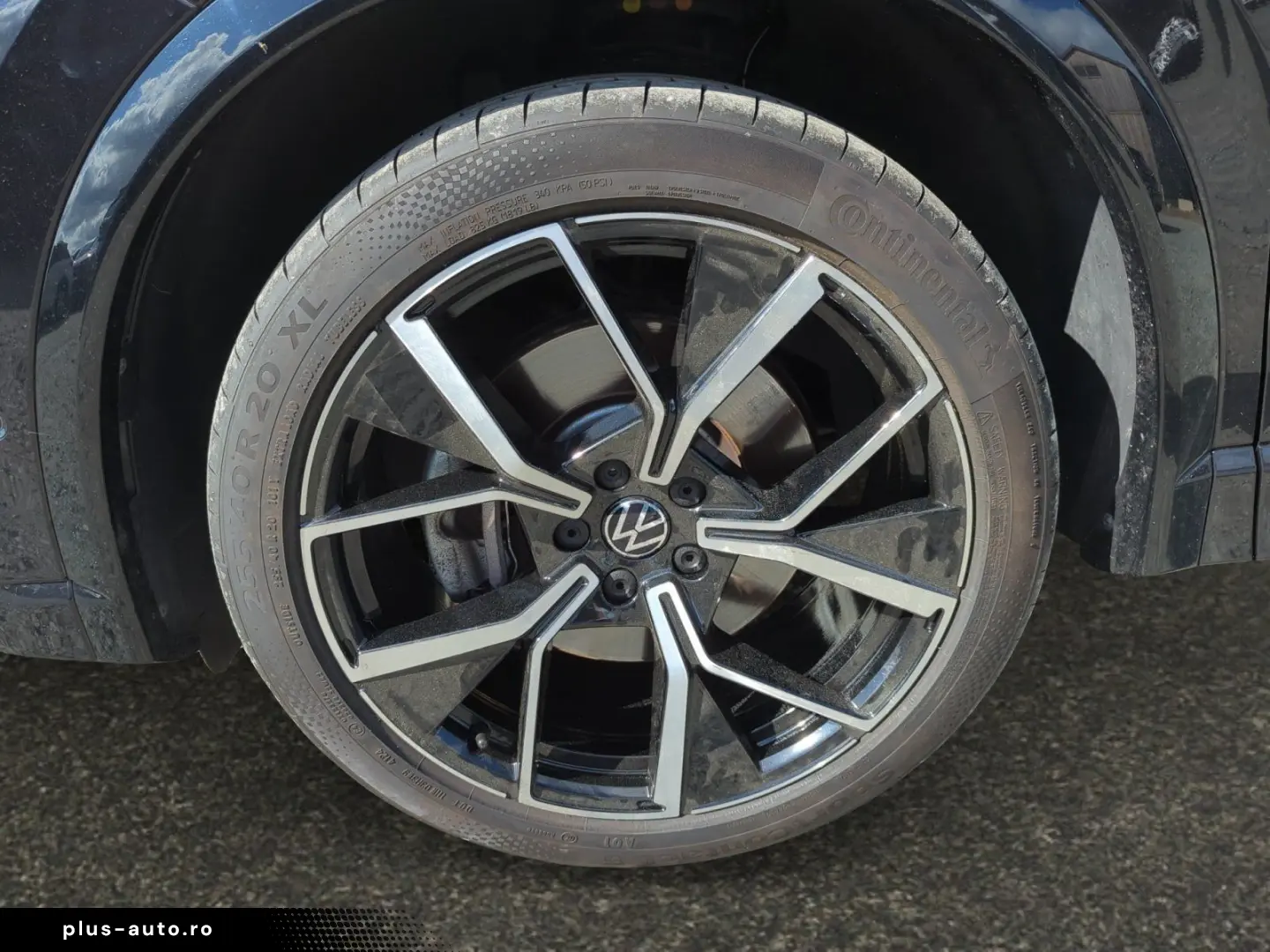 VW Tiguan R-Line 2.0 TSI DSG 4M Pano AHK Matrix ACC