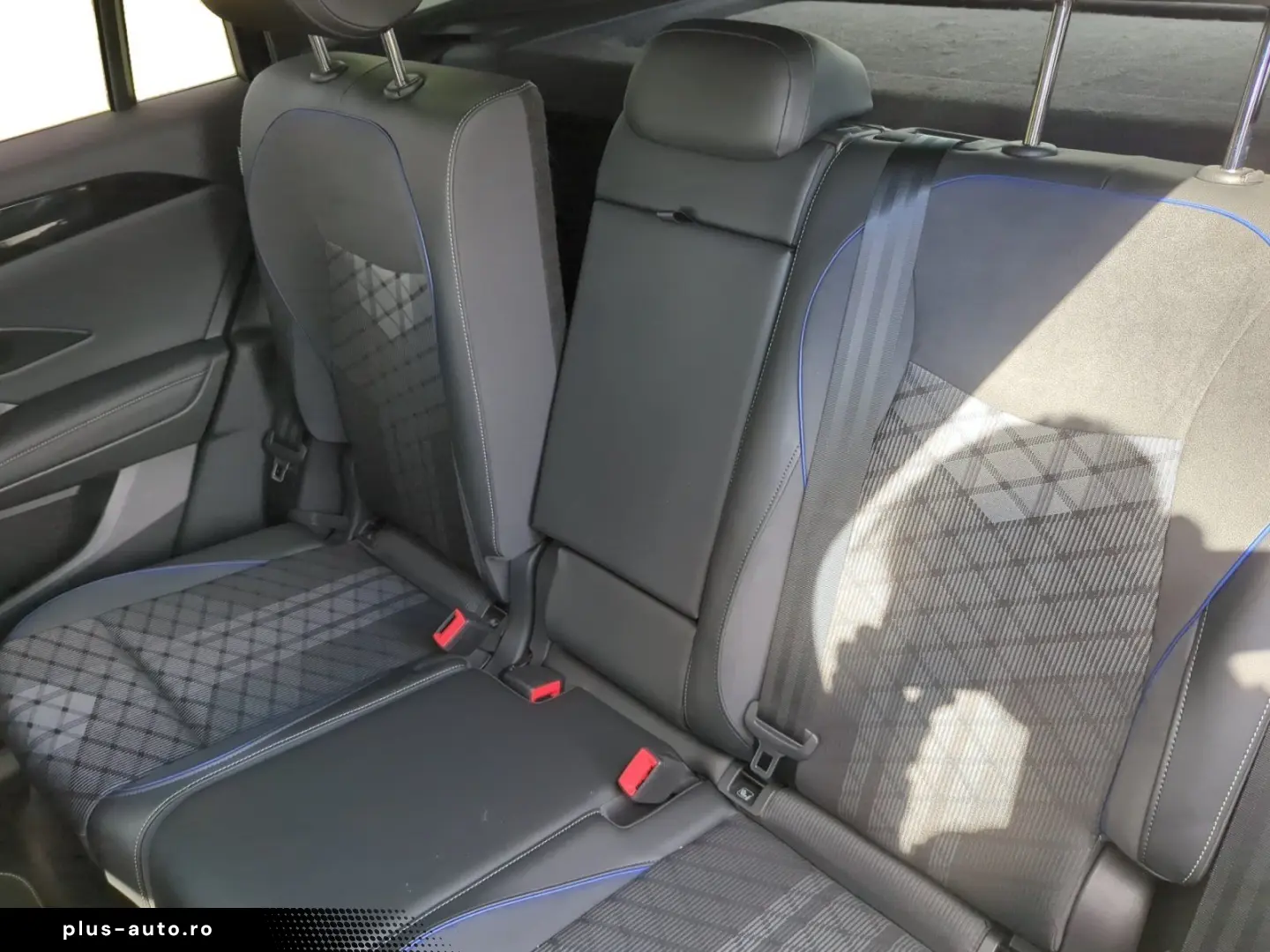 VW Tiguan R-Line 2.0 TSI DSG 4M Pano AHK Matrix ACC