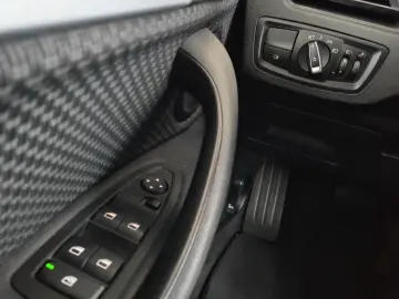 BMW X1 xD25e KAMERA AHK LED