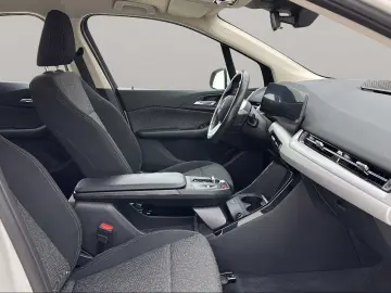 BMW 225e xDrive Active Tourer Kamera Sitzheizung