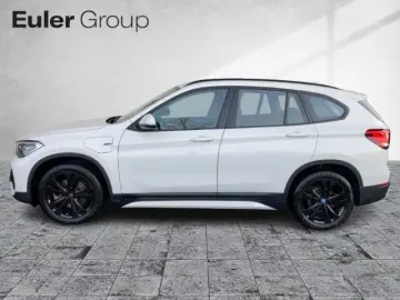 BMW X1 xD 25e SportLine Navi  HUD ACC LED Kamera