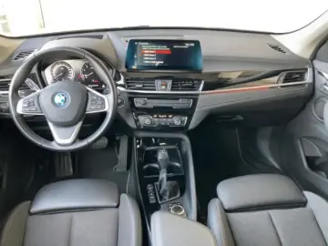 BMW X1 xD 25e SportLine Navi  HUD ACC LED Kamera