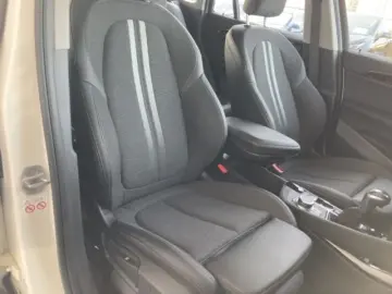 BMW X1 xD 25e SportLine Navi  HUD ACC LED Kamera