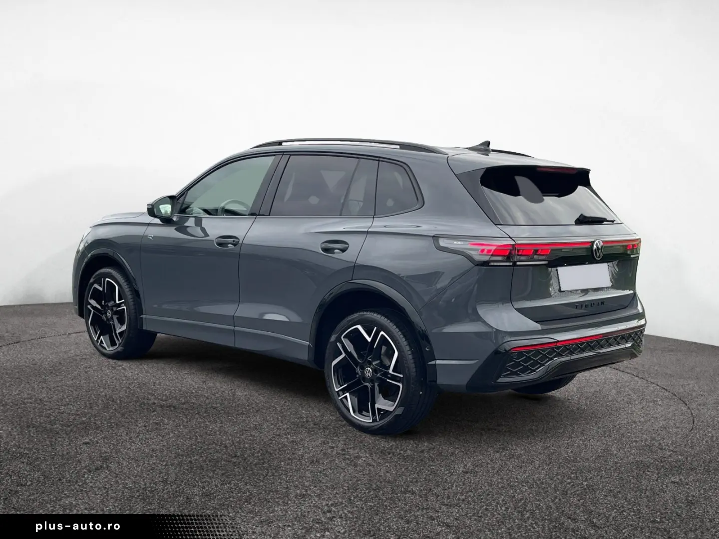 VW Tiguan R-Line 4Motion TDI DSG 20  AHK PANO BLACK