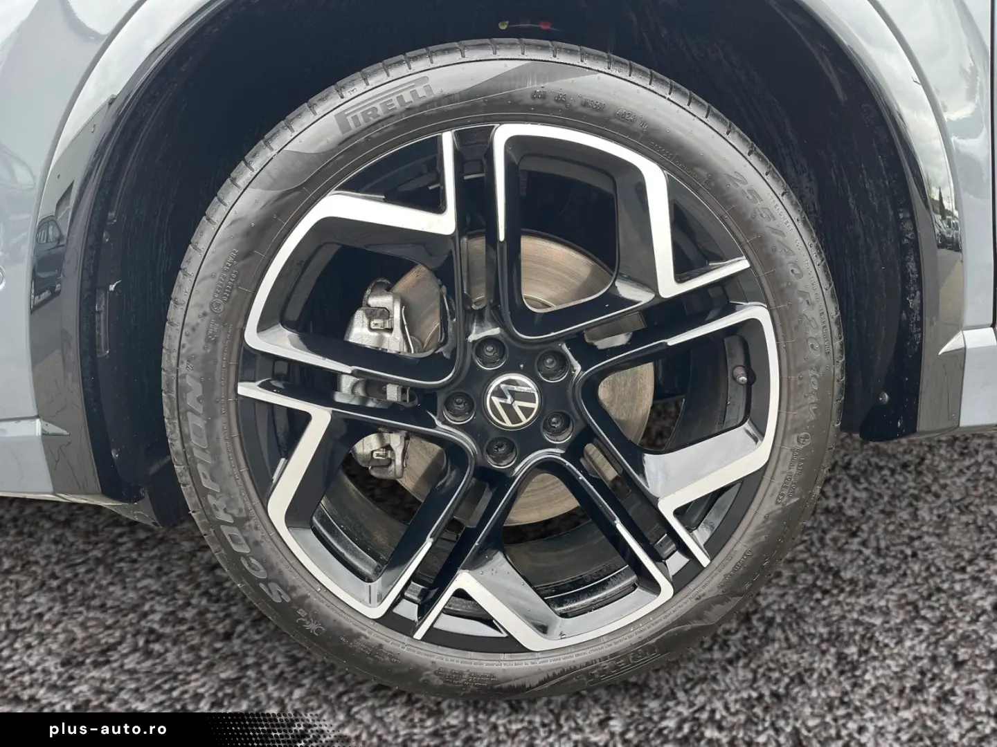 VW Tiguan R-Line 4Motion TDI DSG 20  AHK PANO BLACK