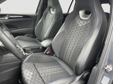 VW Tiguan R-Line 4Motion TDI DSG 20  AHK PANO BLACK