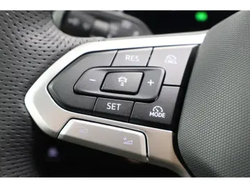 VW Tiguan 2.0 TDI 4M R-Line  Black Style  DSG Navi