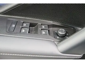 VW Tiguan 2.0 TDI 4M R-Line  Black Style  DSG Navi