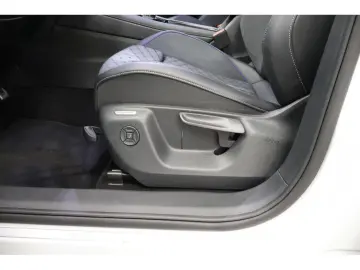 VW Tiguan 2.0 TDI 4M R-Line  Black Style  DSG Navi