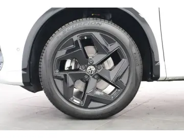 VW Tiguan 2.0 TDI 4M R-Line  Black Style  DSG Navi