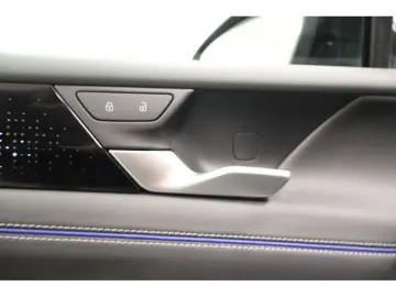 VW Tiguan 2.0 TDI 4M R-Line  Black Style  DSG Navi