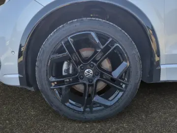 VW Tiguan R-Line 2.0 TDI DSG 4M Navi Pano ACC AHK