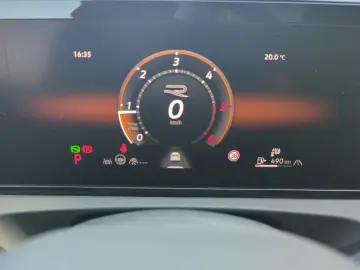 VW Tiguan R-Line 2.0 TDI DSG 4M Navi Pano ACC AHK