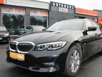 BMW 3 Touring 330 e Sport Line M P NAVI KAM 1 HAND