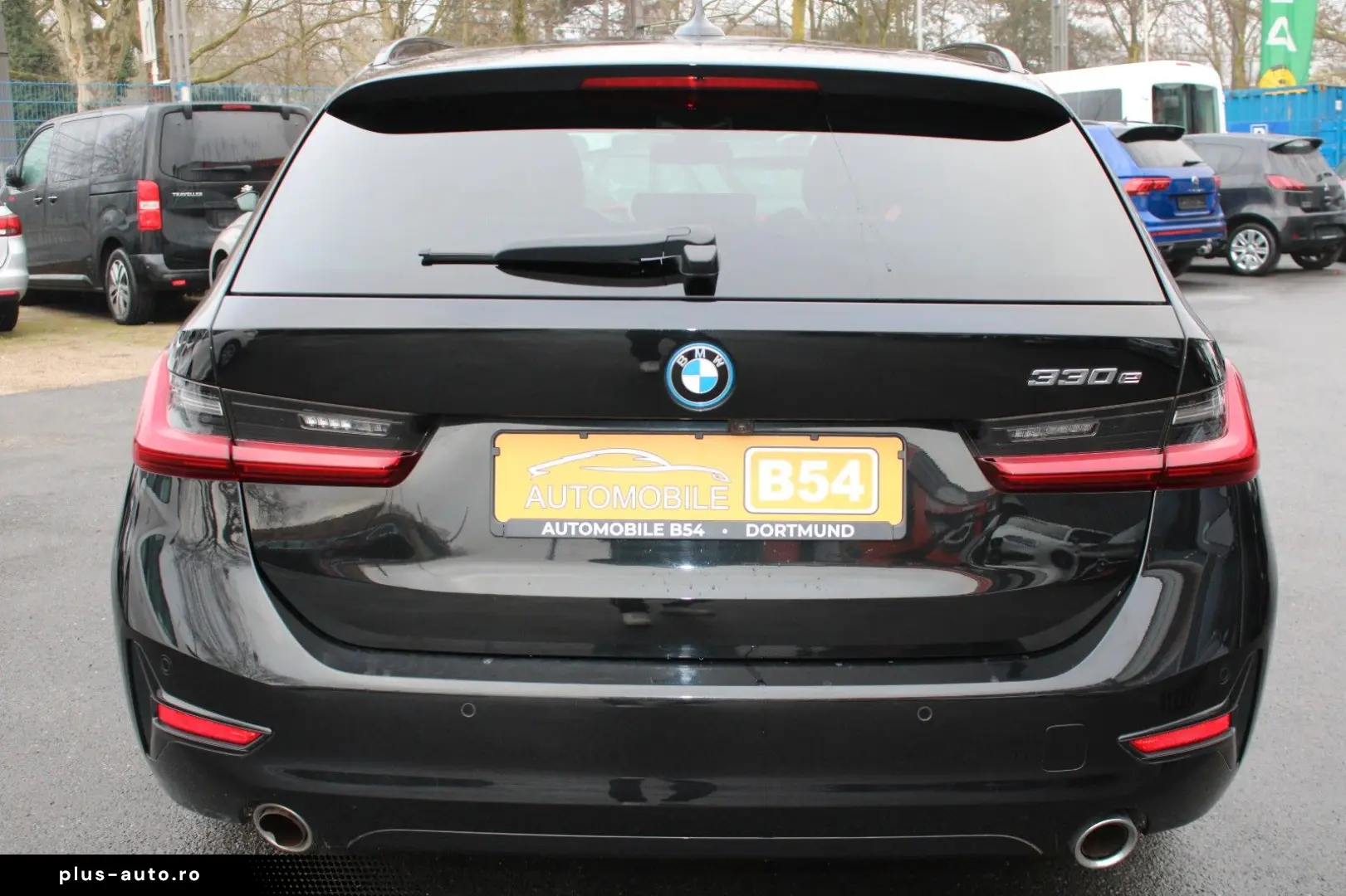 BMW 3 Touring 330 e Sport Line M P NAVI KAM 1 HAND