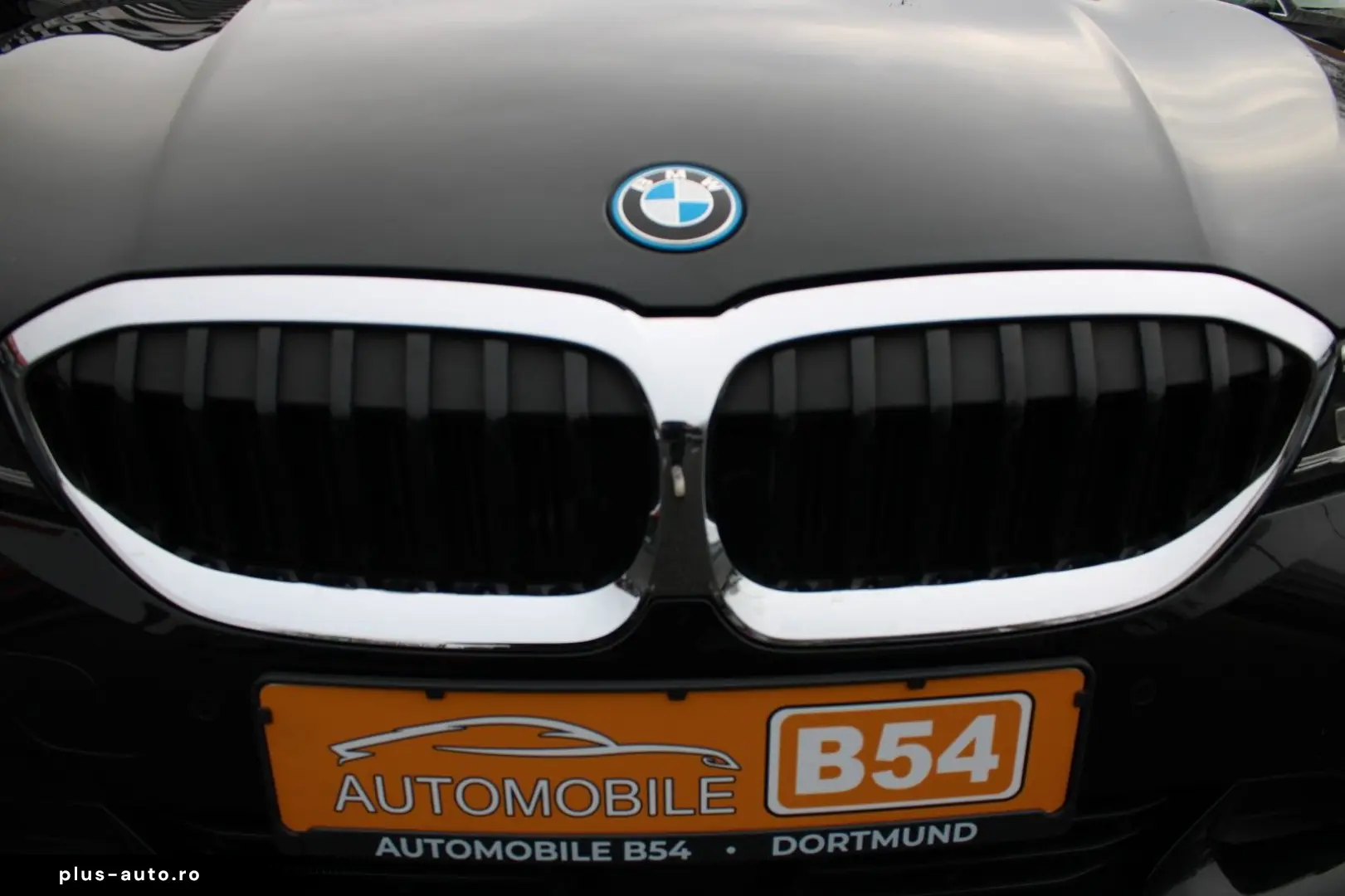 BMW 3 Touring 330 e Sport Line M P NAVI KAM 1 HAND