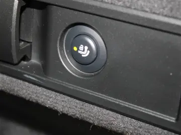 BMW 3 Touring 330 e Sport Line M P NAVI KAM 1 HAND