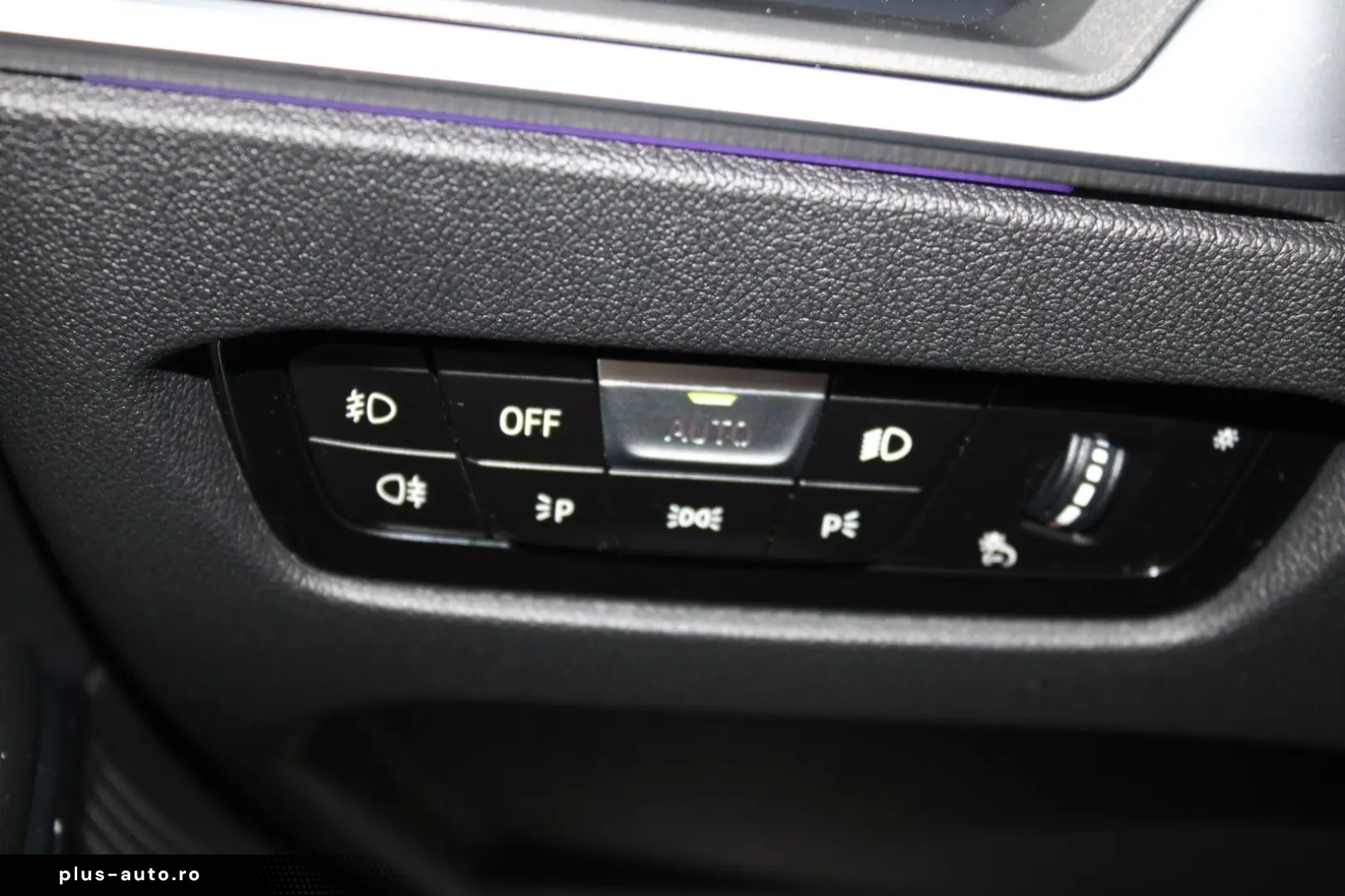 BMW 3 Touring 330 e Sport Line M P NAVI KAM 1 HAND