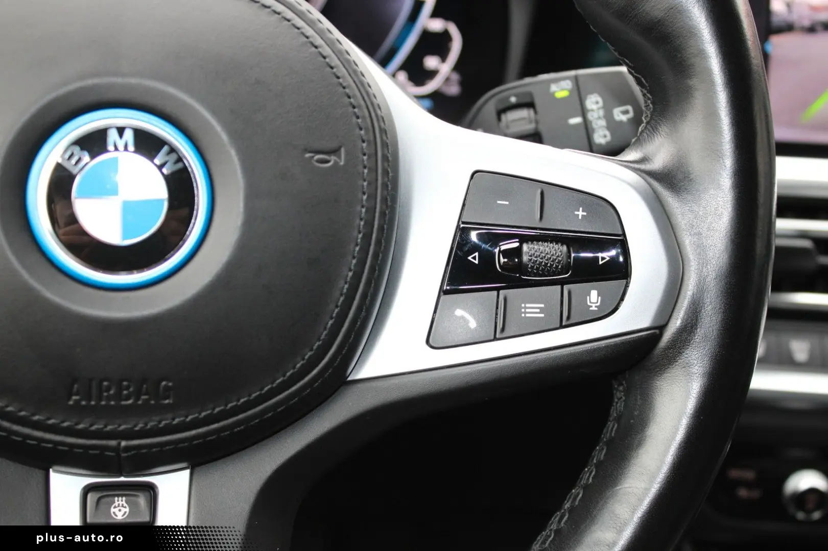 BMW 3 Touring 330 e Sport Line M P NAVI KAM 1 HAND