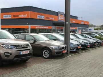 BMW 3 Touring 330 e Sport Line M P NAVI KAM 1 HAND