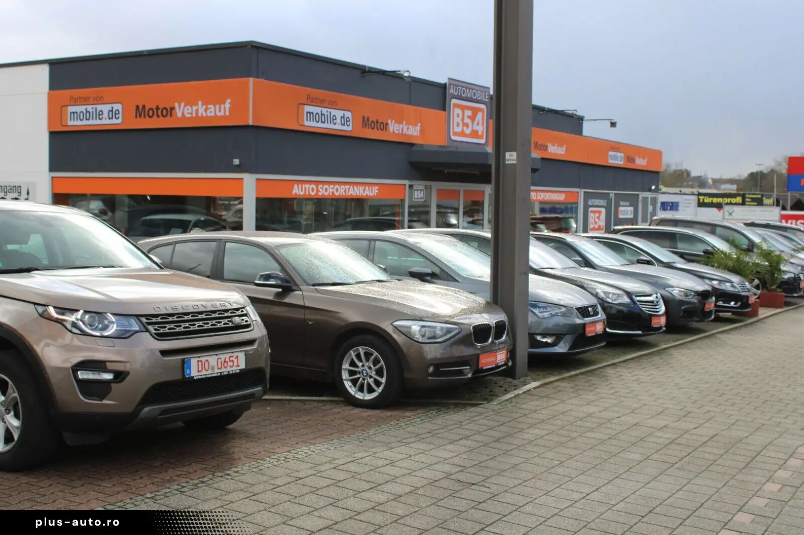 BMW 3 Touring 330 e Sport Line M P NAVI KAM 1 HAND