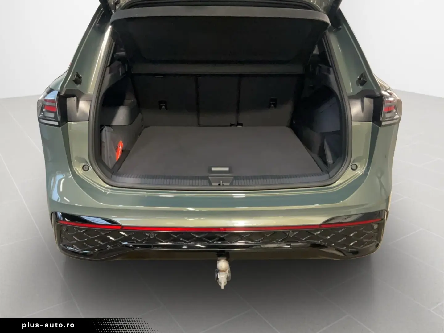 VW Tiguan R-Line Black-Style Pano 4M AHK