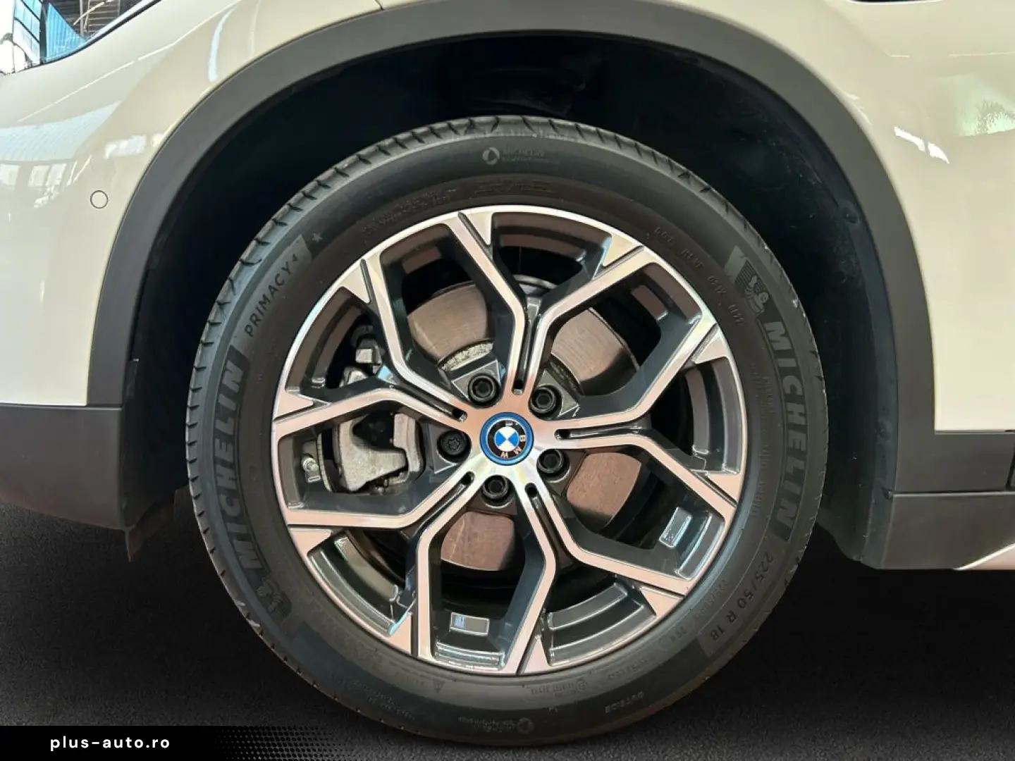 BMW X1 xDrive25e xLine  SHZ  PDC  LED