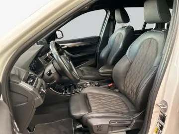 BMW X1 xDrive25e xLine  SHZ  PDC  LED