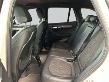 BMW X1 xDrive25e xLine  SHZ  PDC  LED