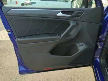 VW Tiguan 2.0 TDI 4M DSG R-Line LEDER NAV SH LED