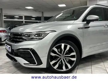 VW Tiguan R-Line 4Motion 4x4 PANO 360Ka AHK HARMAN